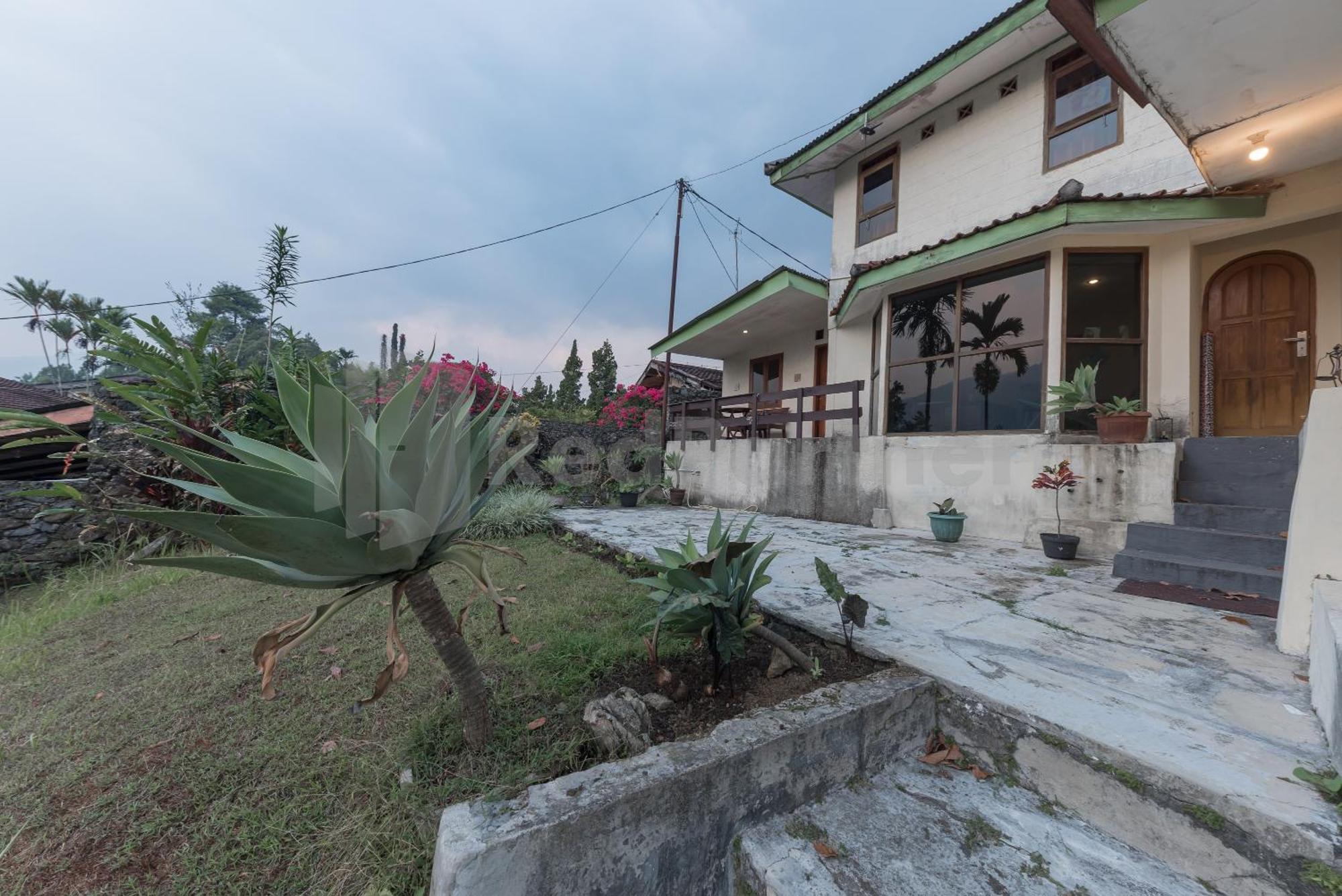 Bens Homestay RedPartner Bogor Eksteriør billede